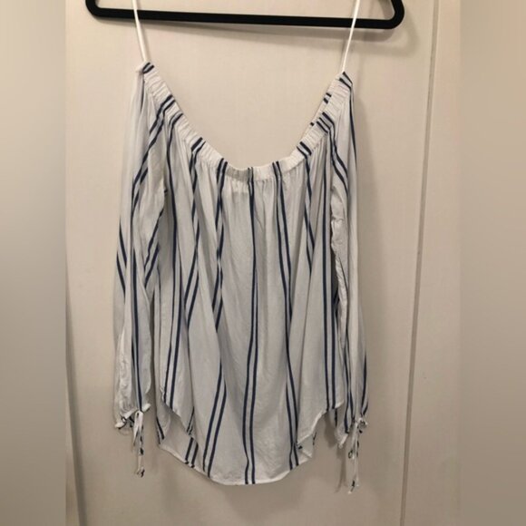 Abercrombie & Firch off-shoulder top - Picture 4 of 7